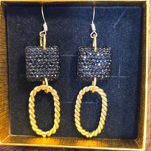 Elegant Geometric Black and Gold Pierced Earrings